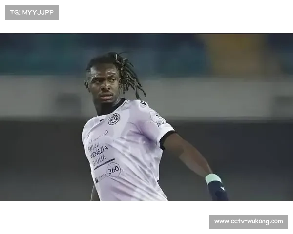 迪乌夫高接抵挡力拒强敌 英勇守护球门助尼斯顽强抗衡巴黎